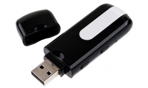 ® LC-USB - Mini kamera ukryta w pendrivie 480px
